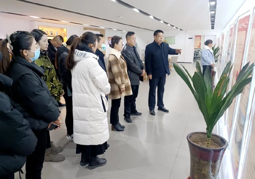“小觀摩”帶來“大成效”，這場“固定黨日”活動(dòng)“入腦”又“走心”——前進(jìn)集團(tuán)機(jī)關(guān)黨支部開展“固定黨日”觀摩學(xué)習(xí)活動(dòng)