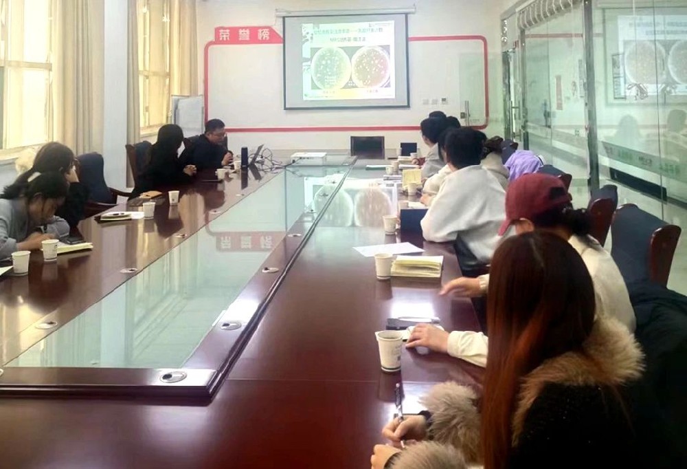 甘肅傳祁乳業(yè)采購(gòu)部邀請(qǐng)北京陸橋技術(shù)公司專家開(kāi)展專業(yè)技能培訓(xùn)